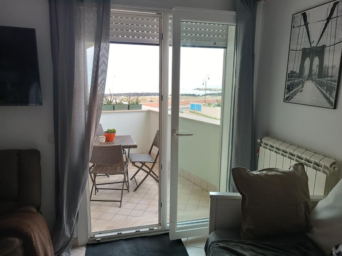 Armareaoverseassuites Φιουμιτσίνο Εξωτερικό φωτογραφία