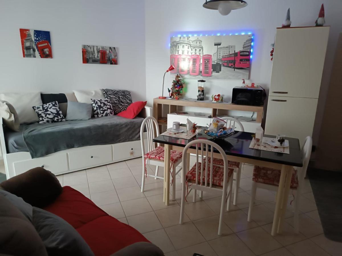 Armareaoverseassuites Φιουμιτσίνο Εξωτερικό φωτογραφία